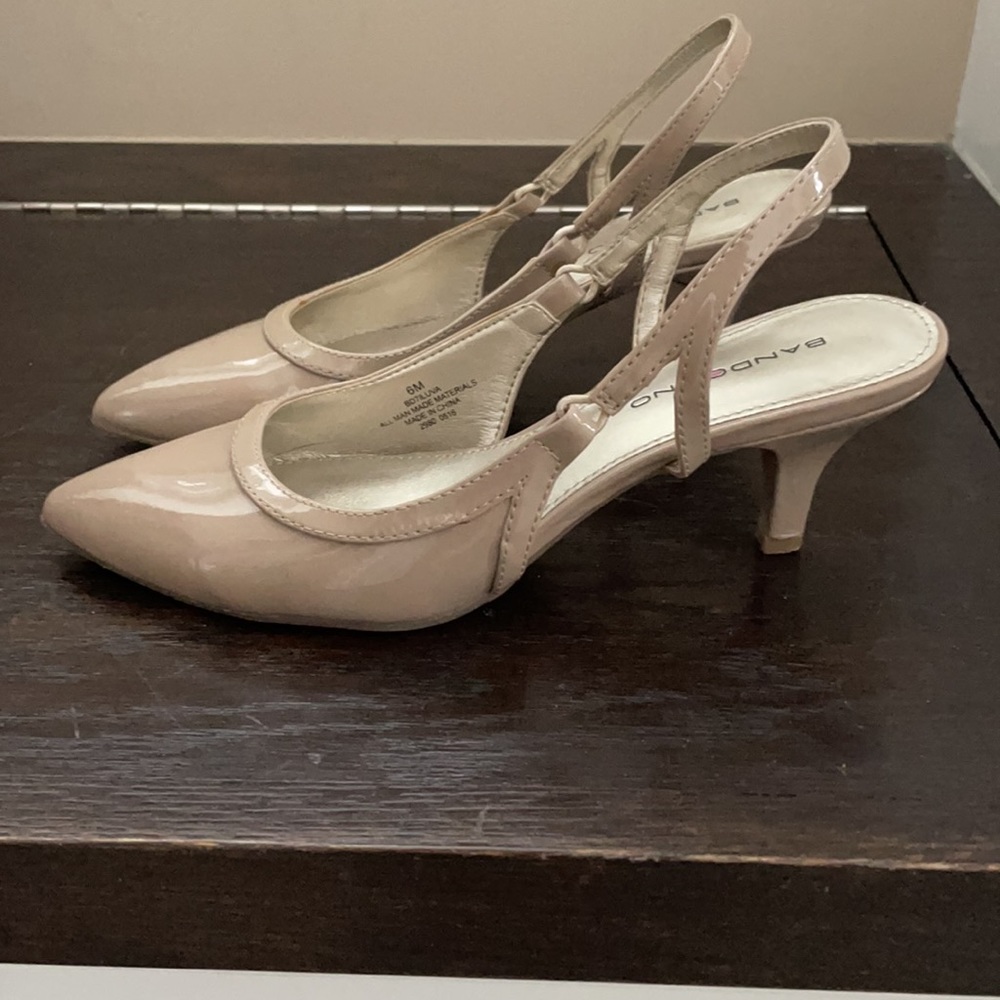 Nude/Beige low patent sling back heels